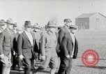 Standbild Ausbildung amerikanischer Soldaten Ersten Weltkrieg United States USA, 1917, aus Sekunde 14 historischem Filmmaterial Videoclip 65675025430