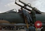 Immagine di 355Tactical Fighter Squadron L'unità PHU Cat Vietnam, 1968, secondo 46 filmato di repertorio 65675025453