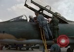 Immagine di 355Tactical Fighter Squadron L'unità PHU Cat Vietnam, 1968, secondo 47 filmato di repertorio 65675025453