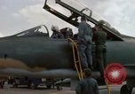 Immagine di 355Tactical Fighter Squadron L'unità PHU Cat Vietnam, 1968, secondo 49 filmato di repertorio 65675025453