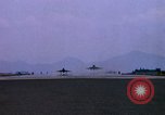 Immagine di F-100D Super Sabre L'unità PHU Cat Vietnam, 1968, secondo 56 filmato di repertorio 65675025454