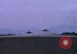 Immagine di F-100D Super Sabre L'unità PHU Cat Vietnam, 1968, secondo 58 filmato di repertorio 65675025454