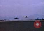 Immagine di F-100D Super Sabre L'unità PHU Cat Vietnam, 1968, secondo 59 filmato di repertorio 65675025454