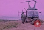 Standbild vier US-Polizisten Sicherheit Phu Cat Vietnam, 1968, aus Sekunde 18 historischem Filmmaterial Videoclip 65675025465