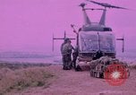 Standbild vier US-Polizisten Sicherheit Phu Cat Vietnam, 1968, aus Sekunde 21 historischem Filmmaterial Videoclip 65675025465