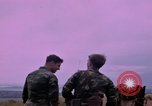 Standbild vier US-Polizisten Sicherheit Phu Cat Vietnam, 1968, aus Sekunde 30 historischem Filmmaterial Videoclip 65675025465