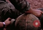 Standbild vier US-Polizisten Sicherheit Phu Cat Vietnam, 1968, aus Sekunde 44 historischem Filmmaterial Videoclip 65675025465