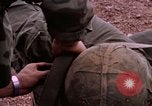 Standbild vier US-Polizisten Sicherheit Phu Cat Vietnam, 1968, aus Sekunde 46 historischem Filmmaterial Videoclip 65675025465