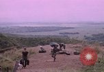 Standbild vier US-Polizisten Sicherheit Phu Cat Vietnam, 1968, aus Sekunde 61 historischem Filmmaterial Videoclip 65675025465