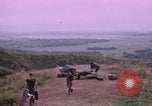 Standbild vier US-Polizisten Sicherheit Phu Cat Vietnam, 1968, aus Sekunde 62 historischem Filmmaterial Videoclip 65675025465