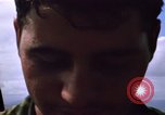Image serveurs la Croix-Rouge le dîner de Noël Phu Cat Vietnam, 1968, de la seconde 38 séquences d'archives historiques vidéo 65675025466