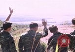 Image Croix-Rouge filles Phu Cat Vietnam, 1968, de la seconde 9 séquences d'archives historiques vidéo 65675025467