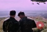 Image Croix-Rouge filles Phu Cat Vietnam, 1968, de la seconde 16 séquences d'archives historiques vidéo 65675025467