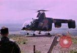 Image Croix-Rouge filles Phu Cat Vietnam, 1968, de la seconde 24 séquences d'archives historiques vidéo 65675025467