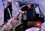Image Croix-Rouge filles Phu Cat Vietnam, 1968, de la seconde 31 séquences d'archives historiques vidéo 65675025467