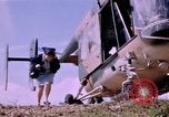Image Croix-Rouge filles Phu Cat Vietnam, 1968, de la seconde 36 séquences d'archives historiques vidéo 65675025467