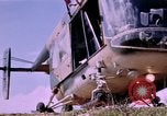Image Croix-Rouge filles Phu Cat Vietnam, 1968, de la seconde 39 séquences d'archives historiques vidéo 65675025467