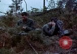 Standbild Schutz gegen Nerv agent Spray attack United States USA, 1968, aus Sekunde 19 historischem Filmmaterial Videoclip 65675025477
