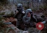 Standbild Schutz gegen Nerv agent Spray attack United States USA, 1968, aus Sekunde 25 historischem Filmmaterial Videoclip 65675025477