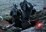 Standbild Schutz gegen Nerv agent Spray attack United States USA, 1968, aus Sekunde 31 historischem Filmmaterial Videoclip 65675025477