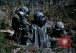 Standbild Schutz gegen Nerv agent Spray attack United States USA, 1968, aus Sekunde 44 historischem Filmmaterial Videoclip 65675025477