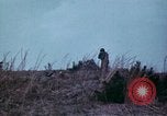 Standbild Schutz gegen Nerv agent Spray attack United States USA, 1968, aus Sekunde 48 historischem Filmmaterial Videoclip 65675025477