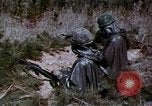 Standbild Schutz gegen Nerv agent Spray attack United States USA, 1968, aus Sekunde 51 historischem Filmmaterial Videoclip 65675025477