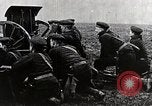 Standbild Deutsche Infanterie Manöver Ersten Weltkrieg Europa, 1915, aus Sekunde 10 historischem Filmmaterial Videoclip 65675025495