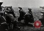 Standbild Deutsche Infanterie Manöver Ersten Weltkrieg Europa, 1915, aus Sekunde 12 historischem Filmmaterial Videoclip 65675025495