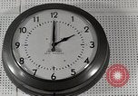 Standbild Voice of America beginnt Rundfunk Onna Okinawa Japan, 1953, aus Sekunde 18 historischem Filmmaterial Videoclip 65675025499