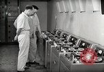 Image station de relais de la voix de l'Amérique en fonctionnement Onna Okinawa au Japon, 1953, de la seconde 6 séquences d'archives historiques vidéo 65675025501