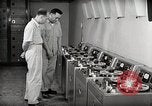 Image station de relais de la voix de l'Amérique en fonctionnement Onna Okinawa au Japon, 1953, de la seconde 21 séquences d'archives historiques vidéo 65675025501