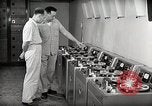 Image station de relais de la voix de l'Amérique en fonctionnement Onna Okinawa au Japon, 1953, de la seconde 23 séquences d'archives historiques vidéo 65675025501