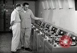 Image station de relais de la voix de l'Amérique en fonctionnement Onna Okinawa au Japon, 1953, de la seconde 24 séquences d'archives historiques vidéo 65675025501