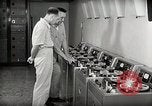 Image station de relais de la voix de l'Amérique en fonctionnement Onna Okinawa au Japon, 1953, de la seconde 34 séquences d'archives historiques vidéo 65675025501