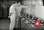 Image station de relais de la voix de l'Amérique en fonctionnement Onna Okinawa au Japon, 1953, de la seconde 35 séquences d'archives historiques vidéo 65675025501