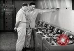Image station de relais de la voix de l'Amérique en fonctionnement Onna Okinawa au Japon, 1953, de la seconde 37 séquences d'archives historiques vidéo 65675025501