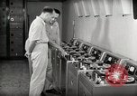 Image station de relais de la voix de l'Amérique en fonctionnement Onna Okinawa au Japon, 1953, de la seconde 45 séquences d'archives historiques vidéo 65675025501