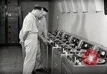 Image station de relais de la voix de l'Amérique en fonctionnement Onna Okinawa au Japon, 1953, de la seconde 46 séquences d'archives historiques vidéo 65675025501