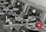 Image station de relais de la voix de l'Amérique en fonctionnement Onna Okinawa au Japon, 1953, de la seconde 55 séquences d'archives historiques vidéo 65675025501