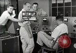 Image Voice of America relais de diffusion des activités de la station Onna Okinawa au Japon, 1953, de la seconde 4 séquences d'archives historiques vidéo 65675025502