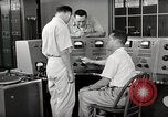 Image Voice of America relais de diffusion des activités de la station Onna Okinawa au Japon, 1953, de la seconde 14 séquences d'archives historiques vidéo 65675025502