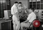 Image Voice of America relais de diffusion des activités de la station Onna Okinawa au Japon, 1953, de la seconde 17 séquences d'archives historiques vidéo 65675025502