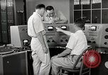 Image Voice of America relais de diffusion des activités de la station Onna Okinawa au Japon, 1953, de la seconde 20 séquences d'archives historiques vidéo 65675025502
