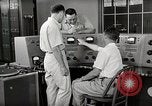 Image Voice of America relais de diffusion des activités de la station Onna Okinawa au Japon, 1953, de la seconde 21 séquences d'archives historiques vidéo 65675025502