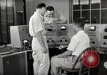 Image Voice of America relais de diffusion des activités de la station Onna Okinawa au Japon, 1953, de la seconde 23 séquences d'archives historiques vidéo 65675025502