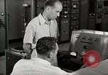Image Voice of America relais de diffusion des activités de la station Onna Okinawa au Japon, 1953, de la seconde 41 séquences d'archives historiques vidéo 65675025502