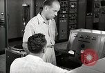 Image Voice of America relais de diffusion des activités de la station Onna Okinawa au Japon, 1953, de la seconde 43 séquences d'archives historiques vidéo 65675025502