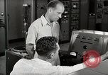 Image Voice of America relais de diffusion des activités de la station Onna Okinawa au Japon, 1953, de la seconde 49 séquences d'archives historiques vidéo 65675025502