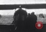 Standbild Lafayette Escadrille wird Teil der 103 Aero Squadron Coucy Frankreich, 1918, aus Sekunde 4 historischem Filmmaterial Videoclip 65675025509